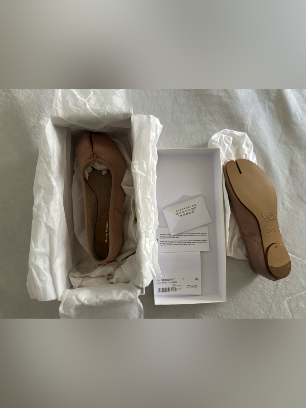 Maison Martin Margiela Women’s Dusty Rose Satin Tabi Flats